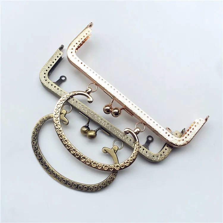 Большая бронзовая женская сумка-держатель 20 см с золотым узором металлическая