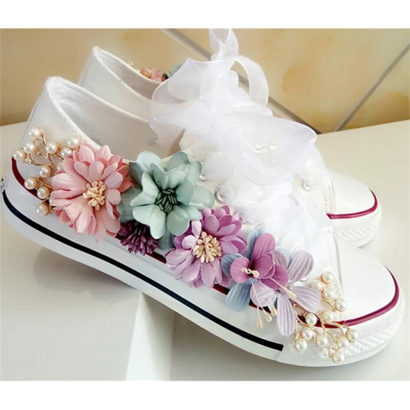 

2019 New European Station Korea Heavy Duty Beads High shoes Canvas Shoes Sequin Flowers Silver Casual shoes