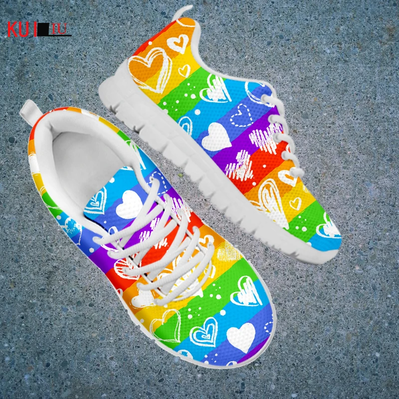 

KUILIU мультфильм сердце граффити Радуга обувь для женщин Повседневная Уличная обувь брендовые Дизайнерские кроссовки под заказ Удобная сетк...