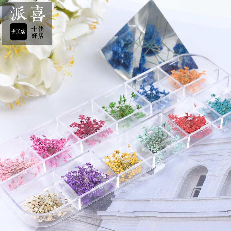 

1 коробка, искусственные цветы, сухие цветы