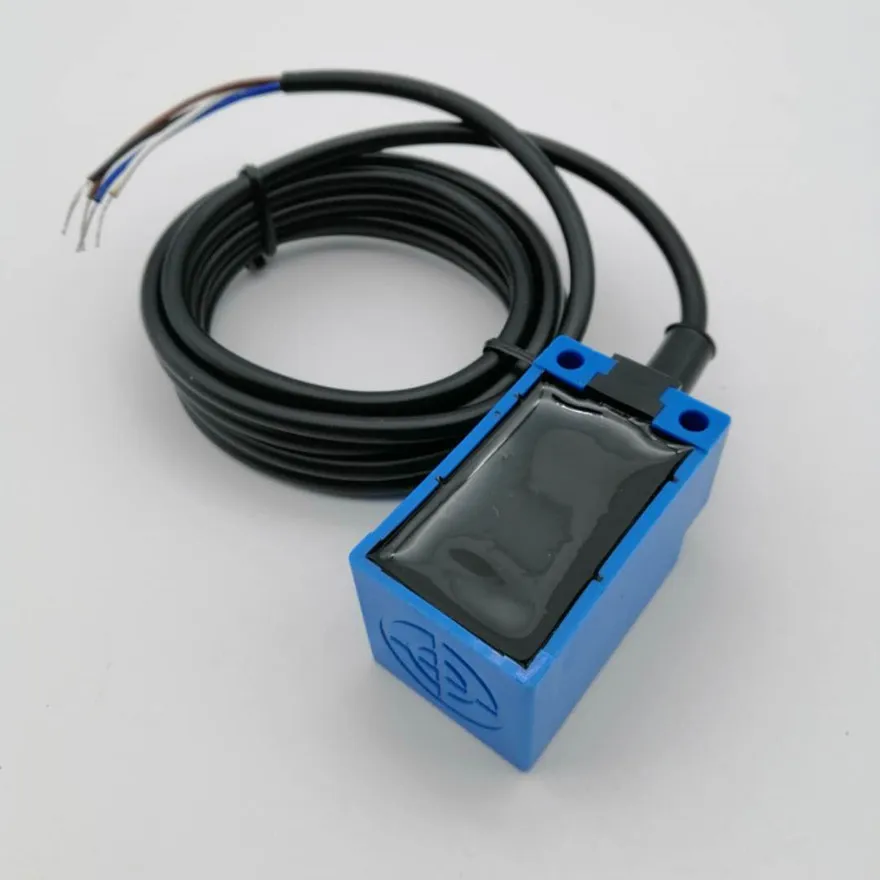 CHUX Индуктивный датчик приближения переключатель квадратного типа PNP NO NC + 15 мм