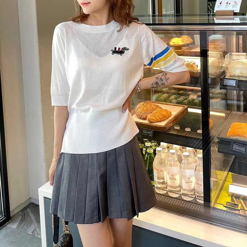 Трикотажный облегающий свитер в полоску с круглым вырезом и коротким рукавом |