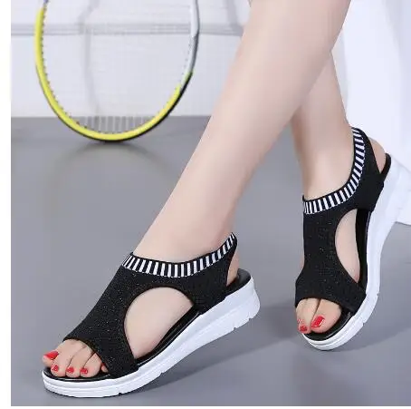 Сандалии на танкетке женские удобные босоножки без застежки большой размер