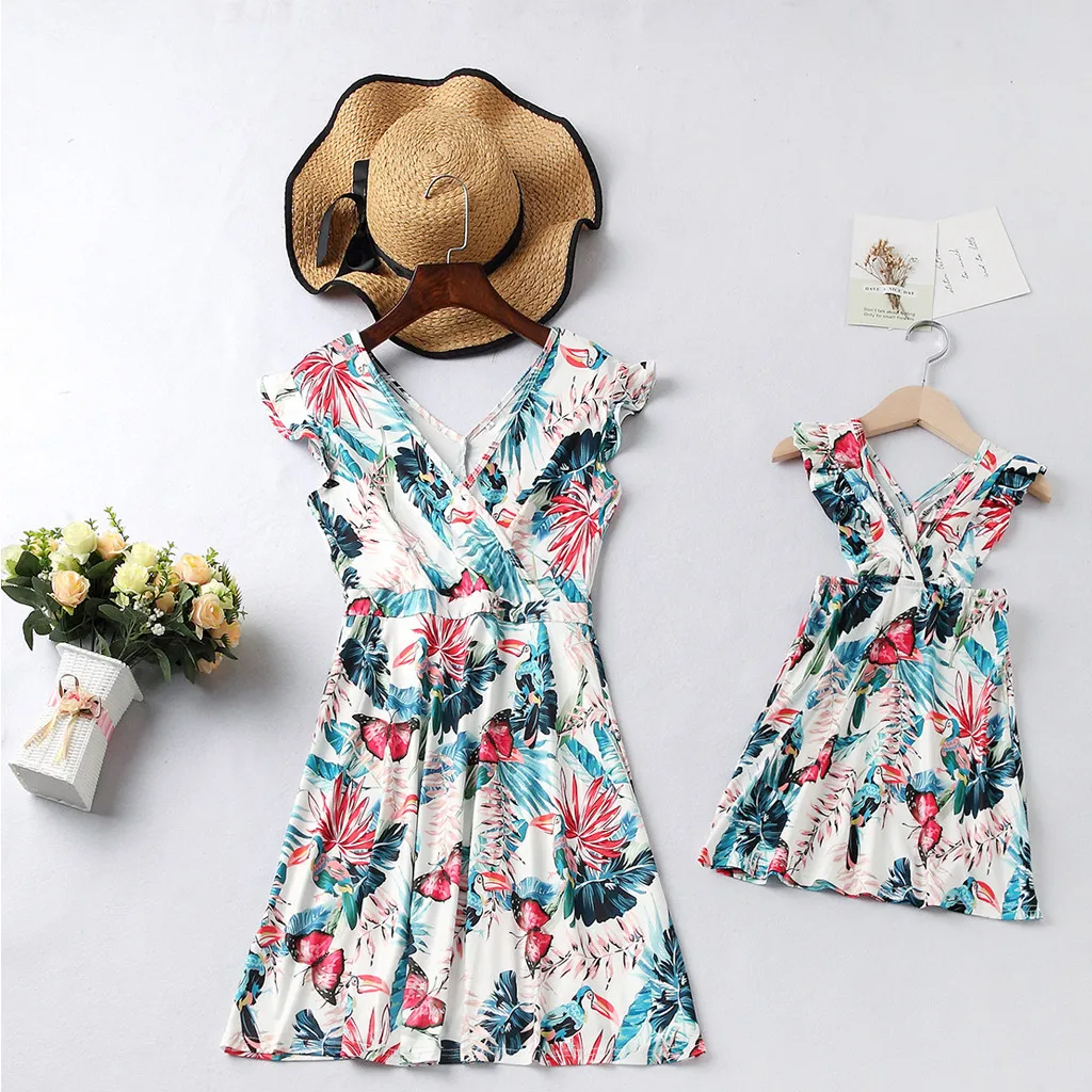 Платье без рукавов с цветочным принтом и V образным вырезом|Сочетающаяся одежда