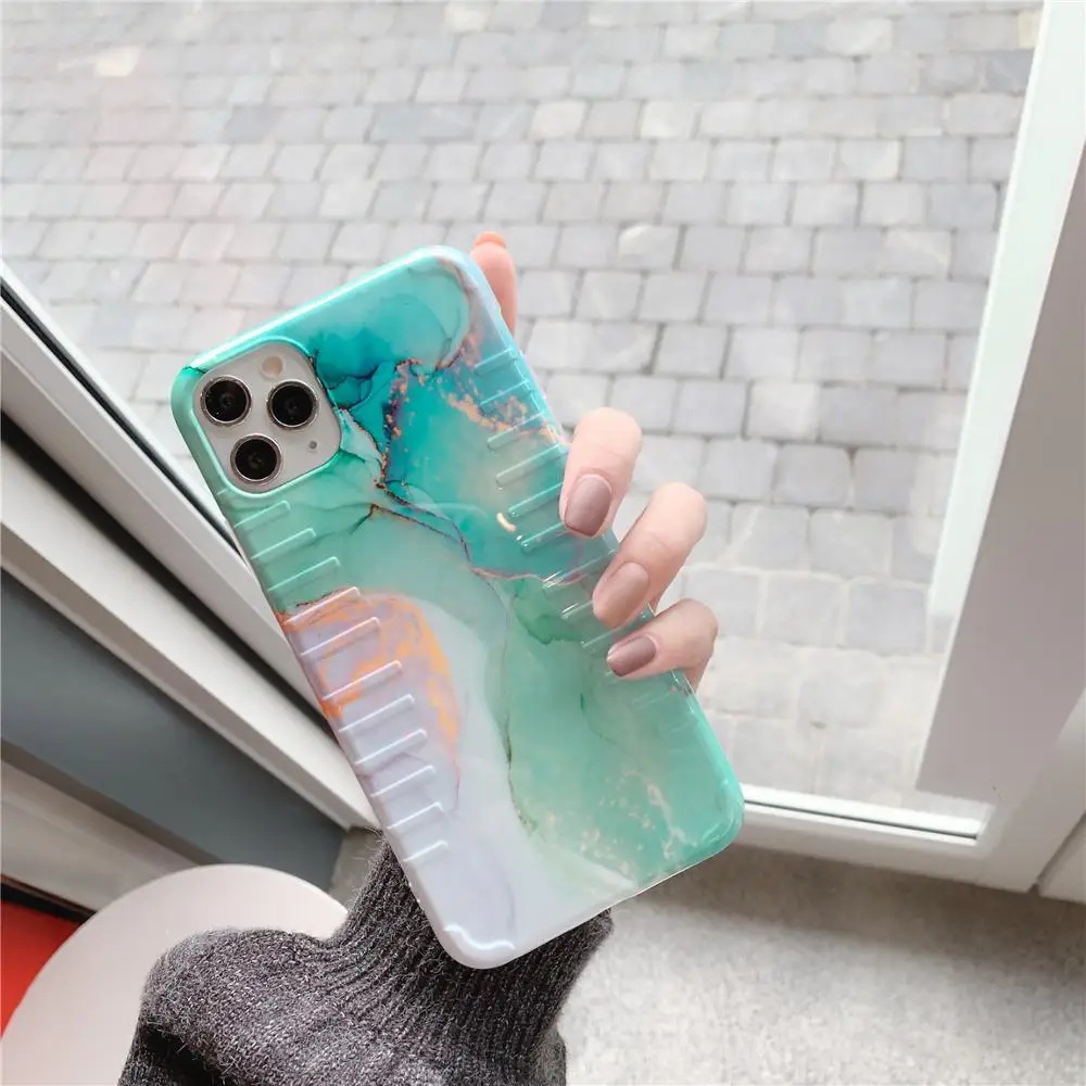 Противоударный бампер градиентный разноцветный зеленый розовый мраморный чехол