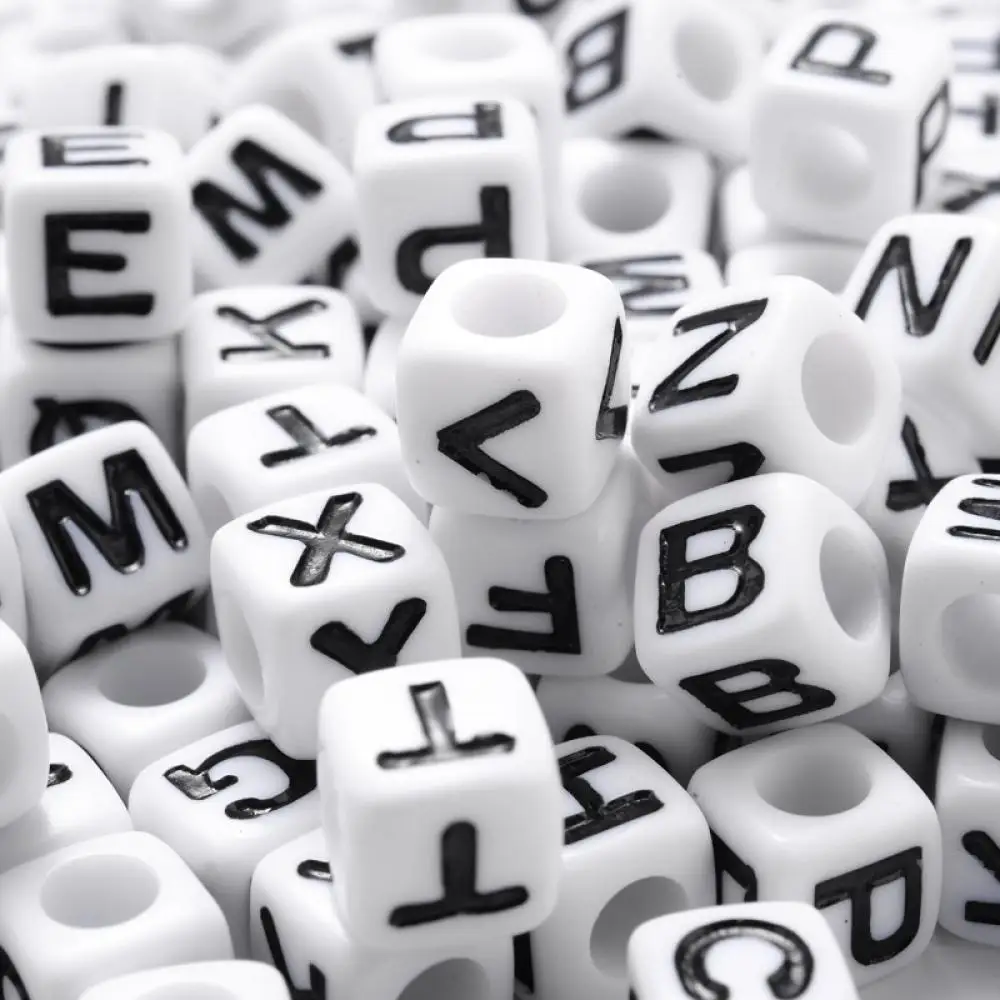 

Fashion 100Pcs/Pack White Square Letter Acrylic Beads Cube Loose Spacer Beads For Jewelry Making DIY Charms Bracelet Necklace