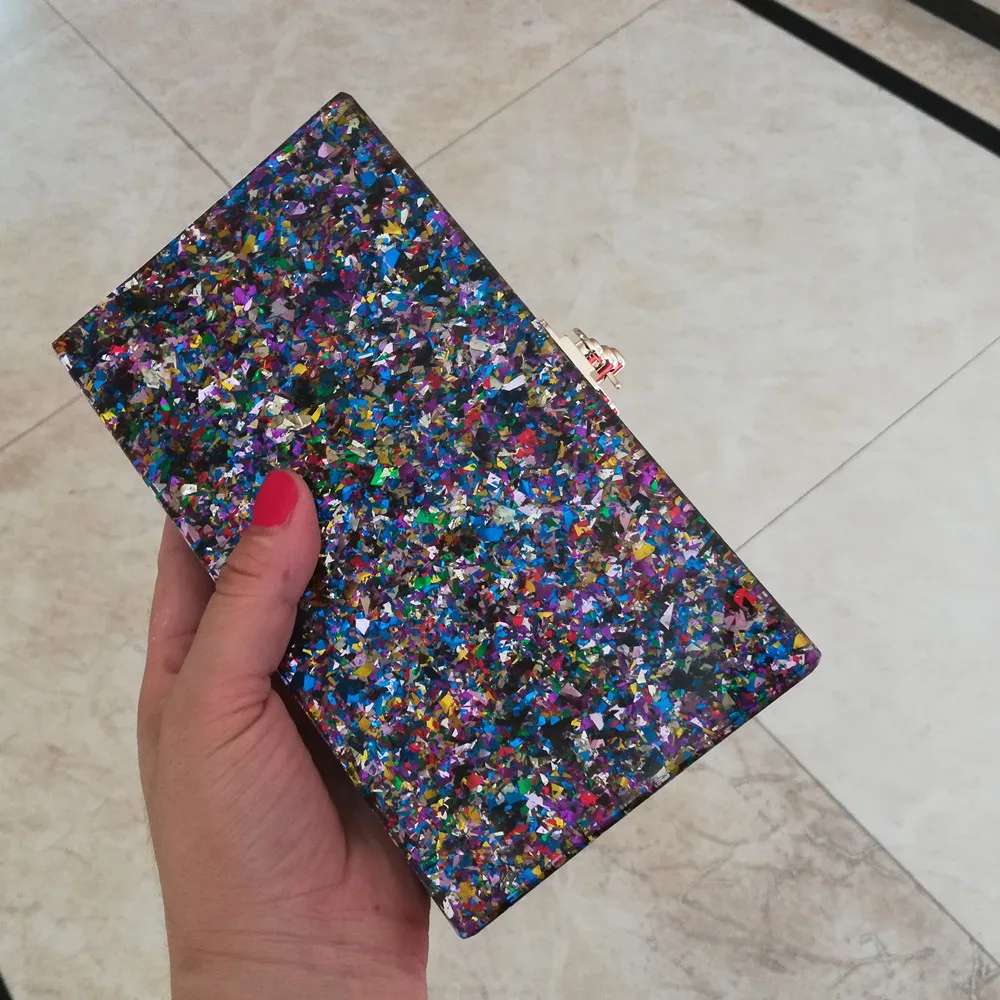 Цветные яркие разноцветные акриловые клатчи сумки через плечо женские