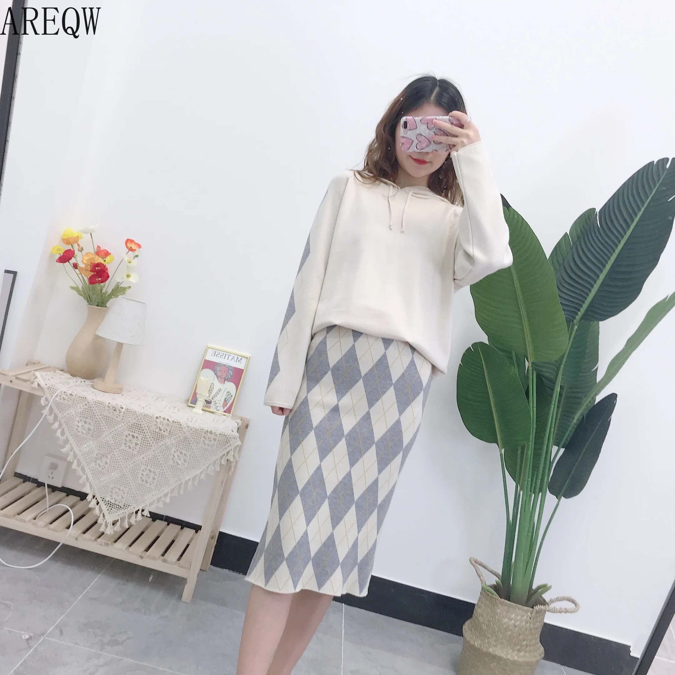 Вязаный комплект свободная куртка с капюшоном + высокая талия юбка на бедрах из