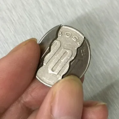 Два раза кусает монеты половина долларов/Морган и т. Д. Магия Крупным планом