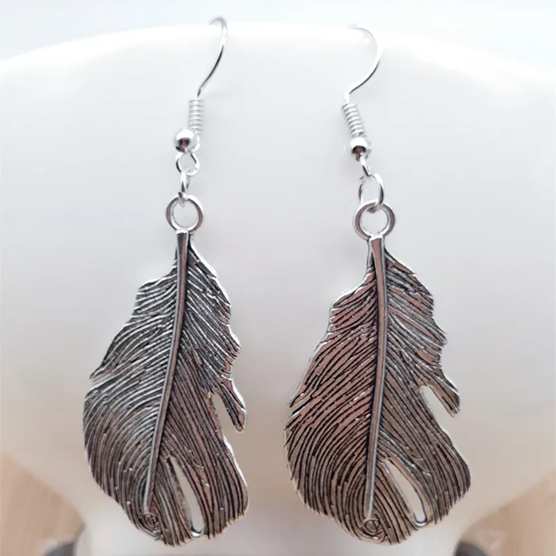 Новая мода 1 пара кленовых листьев горшков марихуаны Женские аксессуары серьги |