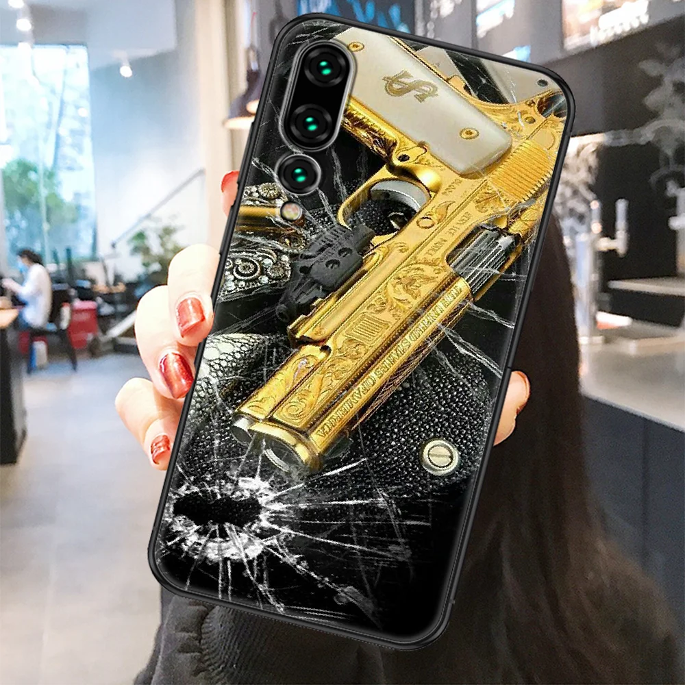 Чехол для телефона с изображением черного автомата AK47 Gun firearms Desert Eagle и банкнот для Huawei P Mate P10 P20 P30 P40 10 20 Smart Z Pro Lite 2019 в матовом исполнении.