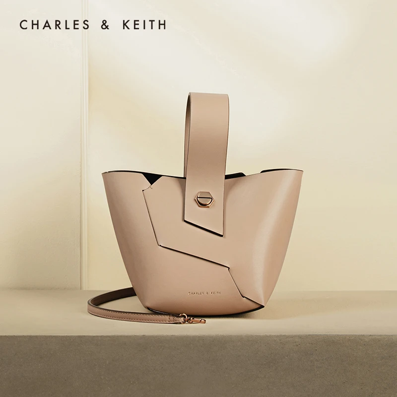 CHARLES＆KEITH Новинка на Осень 2020CK2 10270321 1Женская сумка плечо cумка ведро Простая