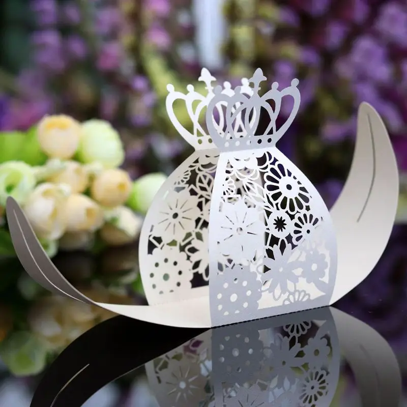 

25pcs/pack Love Heart Crown Laser Cut Hollow Favors Gifts Chocolate Candy Boxes Baby Shower Wedding Party Supplies