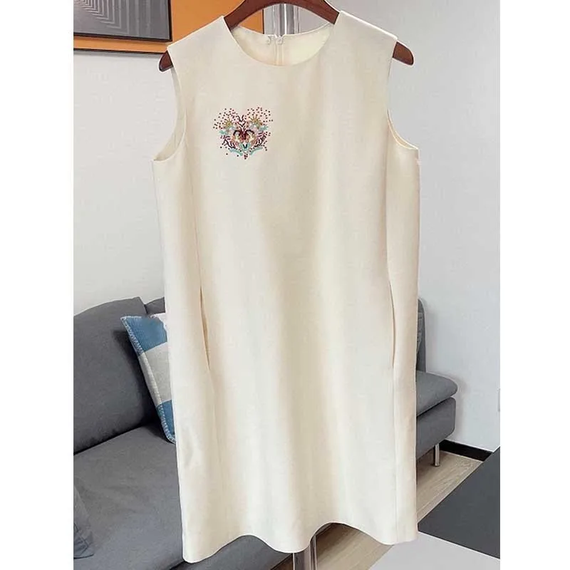 

Dresses 2021 Women Straight Dress Sleeveless White Solid Color Beading Embroidery High Waist O-neck White Wool+Silk