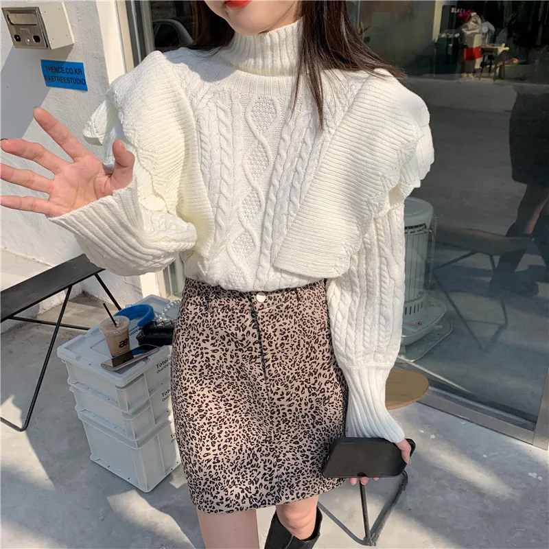 

Heavy industry ruffled design high neck twist knit sweater