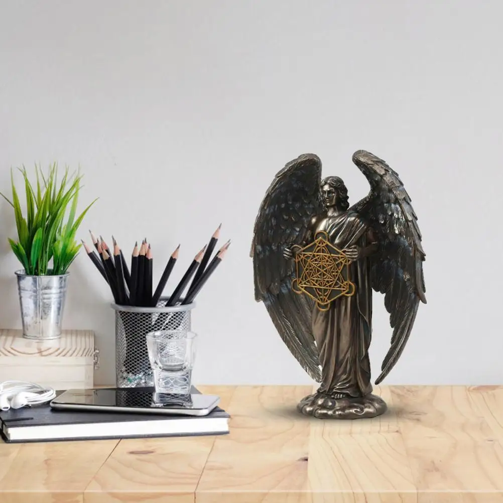 Европа серафимский шестикрылый ангел-хранитель с мечом и змеем большие крылья