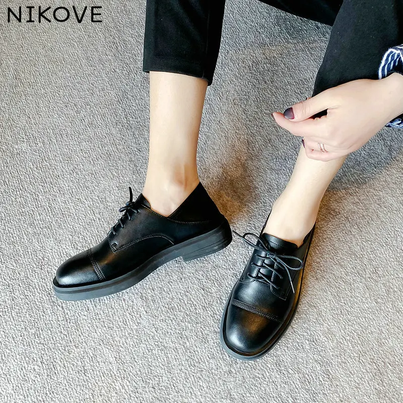 

NIKOVE/женские туфли-лодочки; Коллекция 2020 года; Однотонные туфли из натуральной кожи и искусственной кожи на низком каблуке со шнуровкой и кру...
