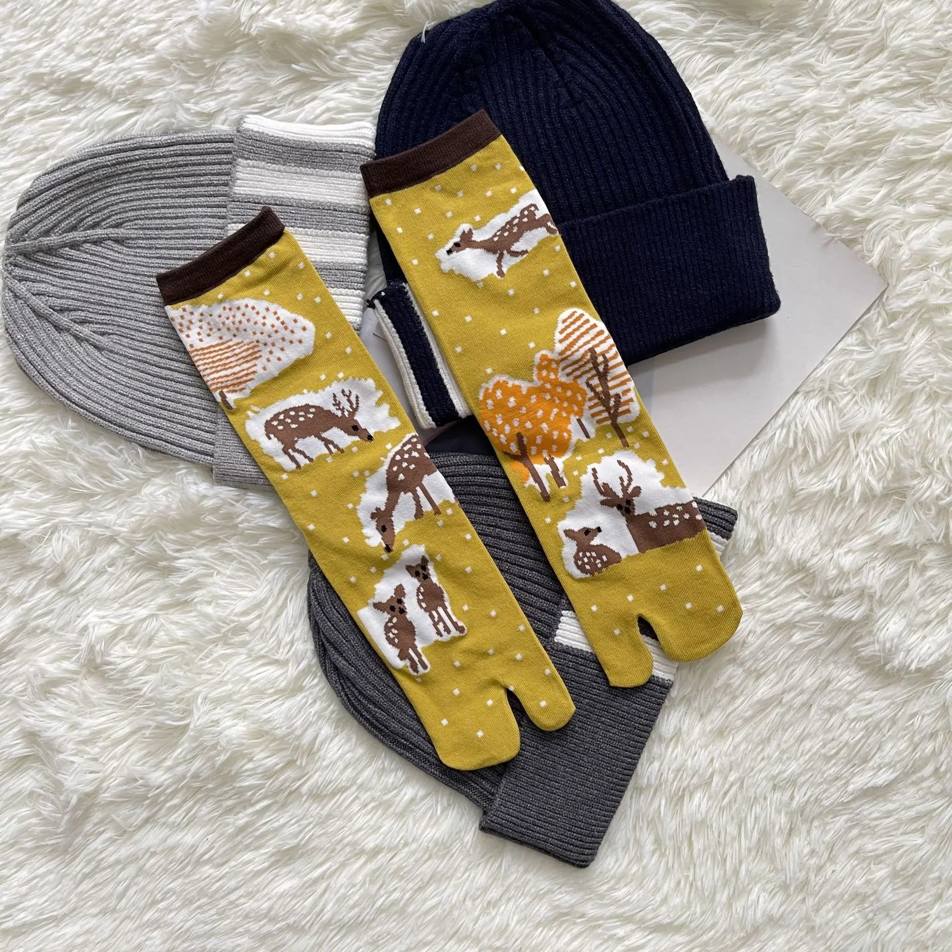 Christmas Socks Elk Sweets Merlin Deer Flower Cute Colorful Two Toe Socks Combed Cotton Cozy Breathable Tabi Socks Women