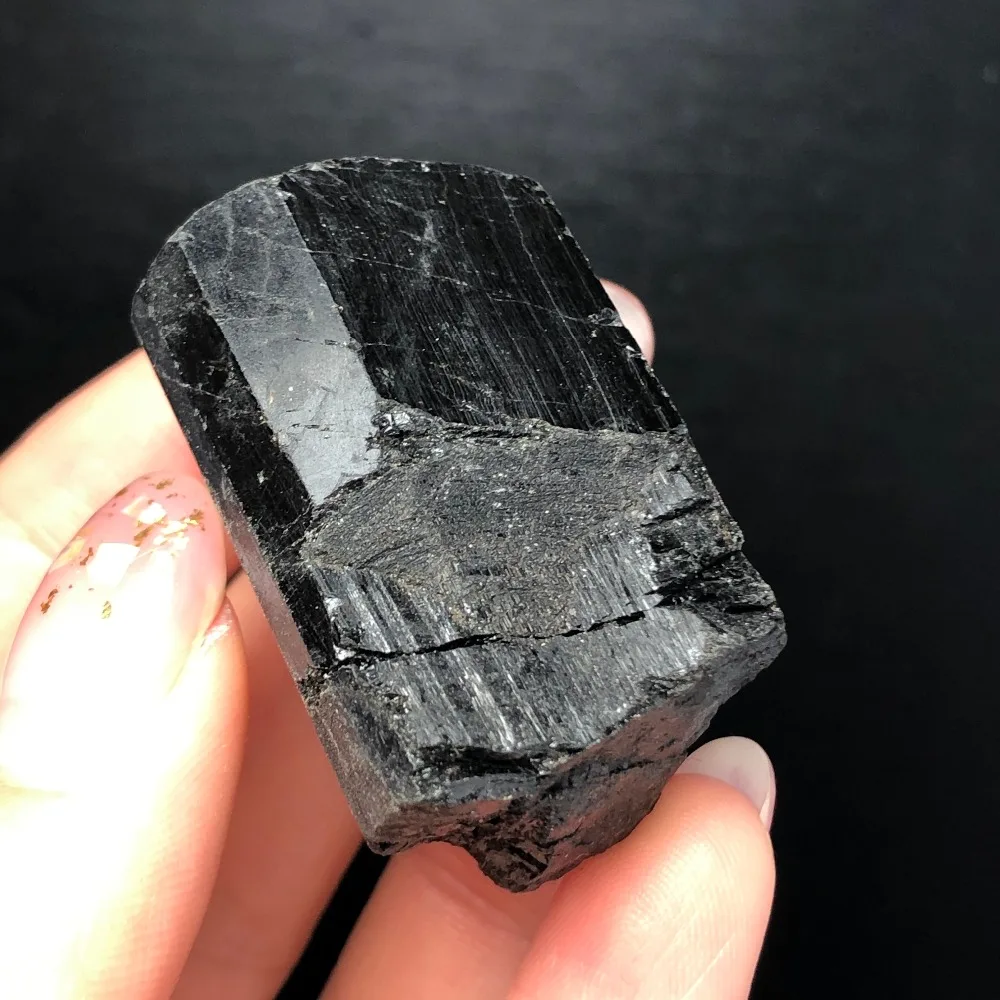 Натуральный черный турмит минеральные образцы драгоценных камней кварц из Китая