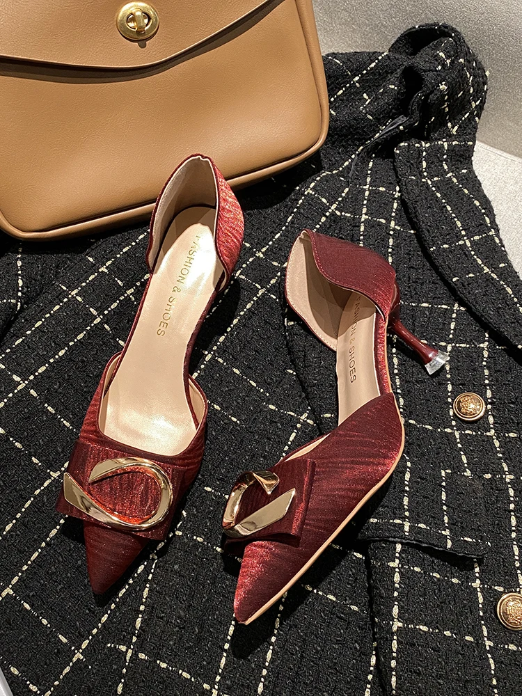 

Женские туфли с острым носком, туфли на высоком каблуке, универсальные, с металлическим украшением, весна-лето