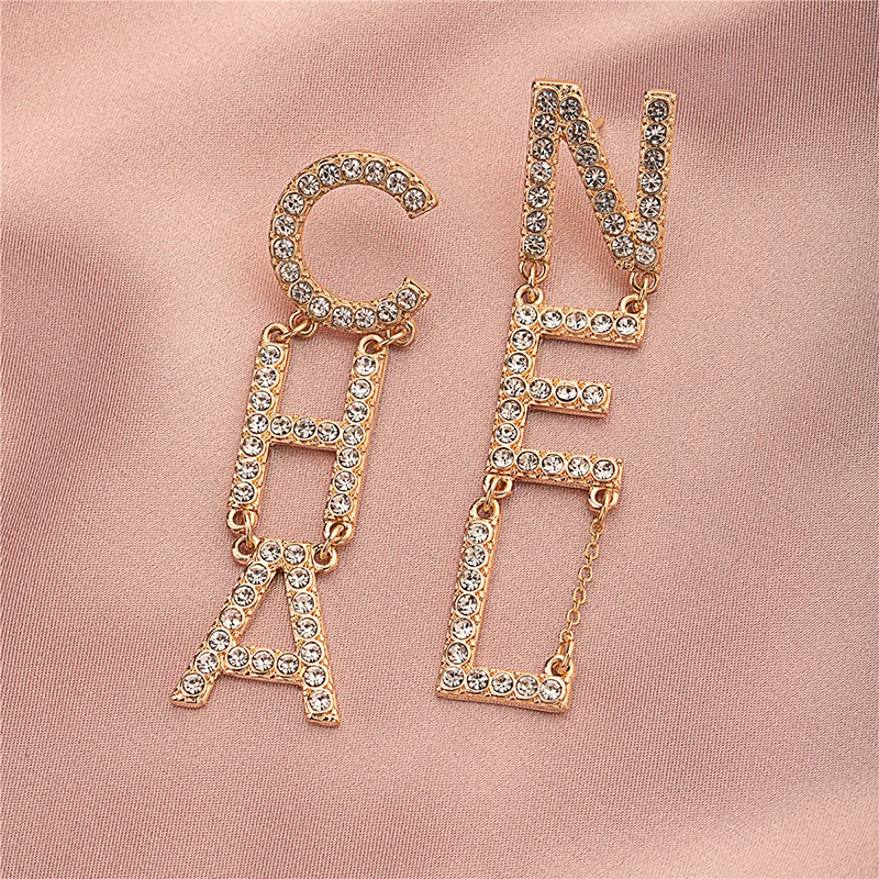 2021 новый набор геометрических сережек с буквами CHA бриллиантами модные новые