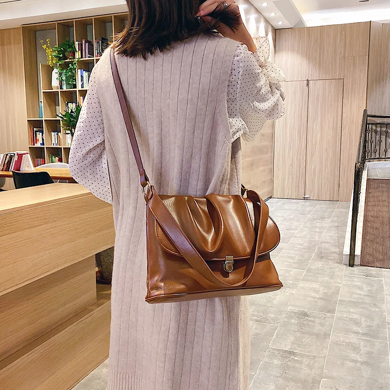 

Retro High Quality Leather Shoulder Messenger Bag Designer Pleated Solid Tote Bag For Women Korean Style Crossbody Flap Bags