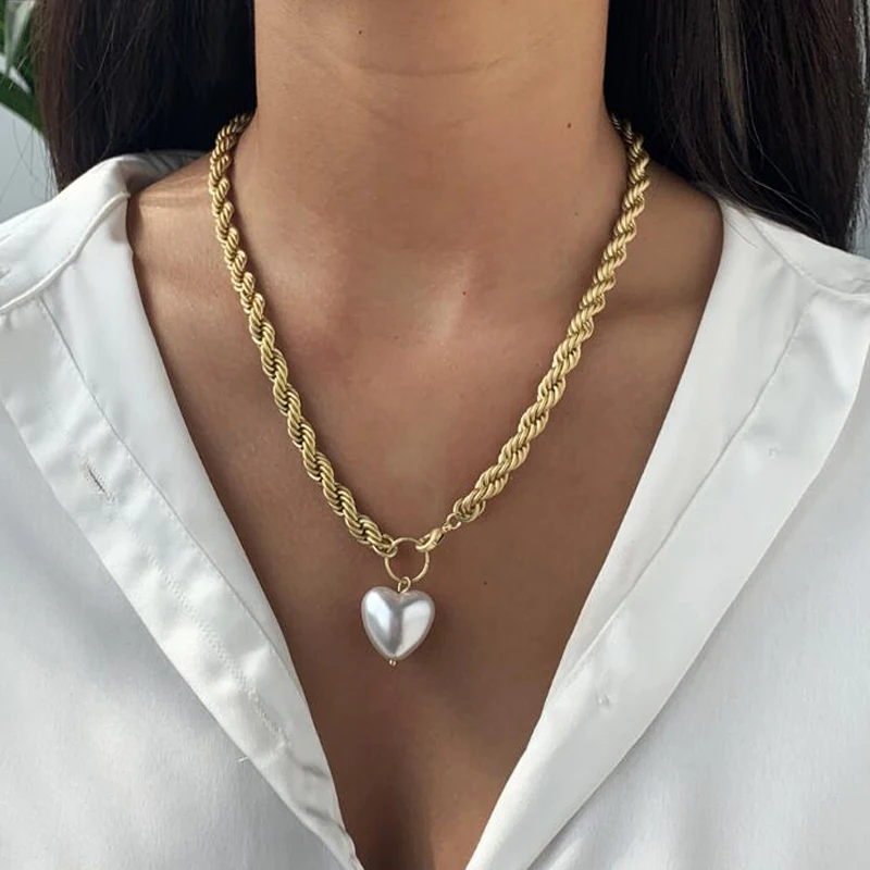

Thick chain Baroque Pearl Heart Pendant Necklace for Women Birthday Gift 2021 Fashion JewelryM6047