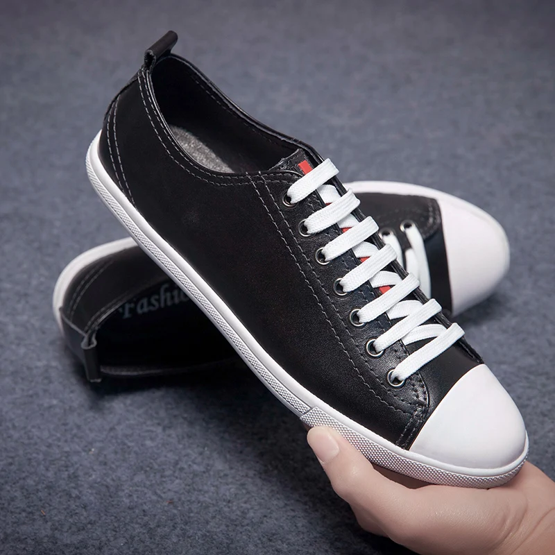 Кроссовки мужские черные Нескользящие на плоской подошве для весны и осени |