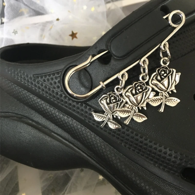 

Luxury Croc Charms Designer DIY Punk Butterfly Flower Pin Shoe Charms for Crocs Vintage Women Shoe Accessories for Croc