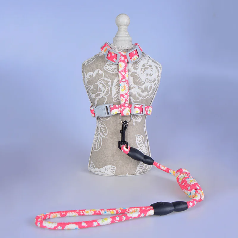 

Dog pastoral Pet Adjustable Lead Rope Comfortable Flower print Harness dog Outdoor Leash Pet supplies