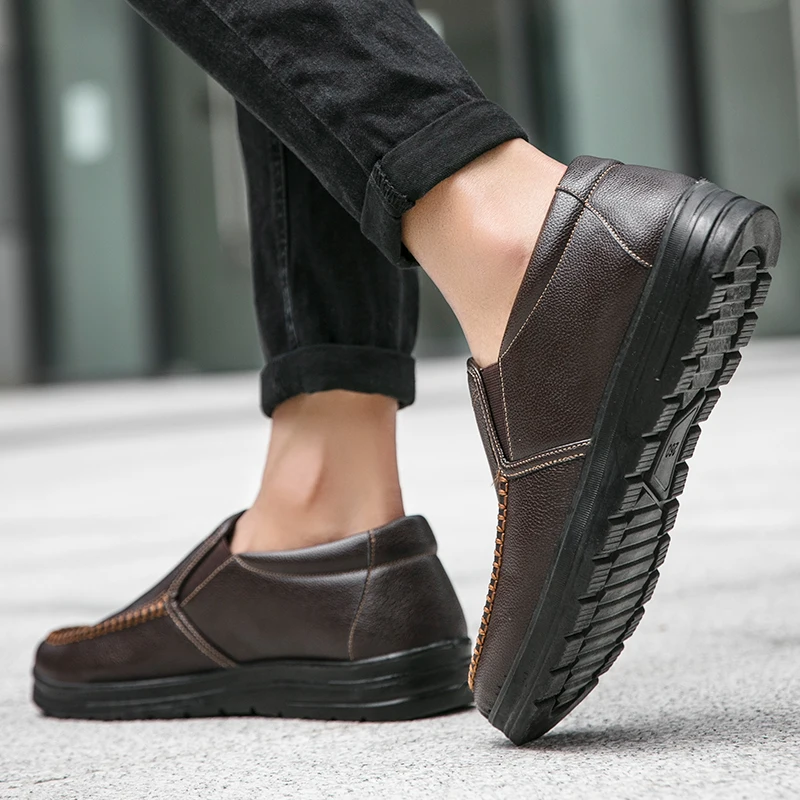 

Men Loafers Light Leather Casual Shoes 2021 Autumn Male Outdoor Walking Shoes Comfortable Mens Sneakers Soft Loafers Men's Shoes