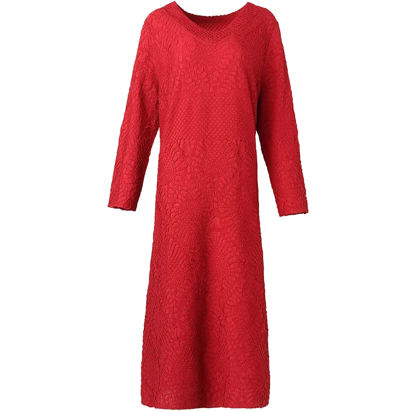 

Autumn Winter 2020 New Women's Loose Large Embroidery Pleated Long Sleeve Dress