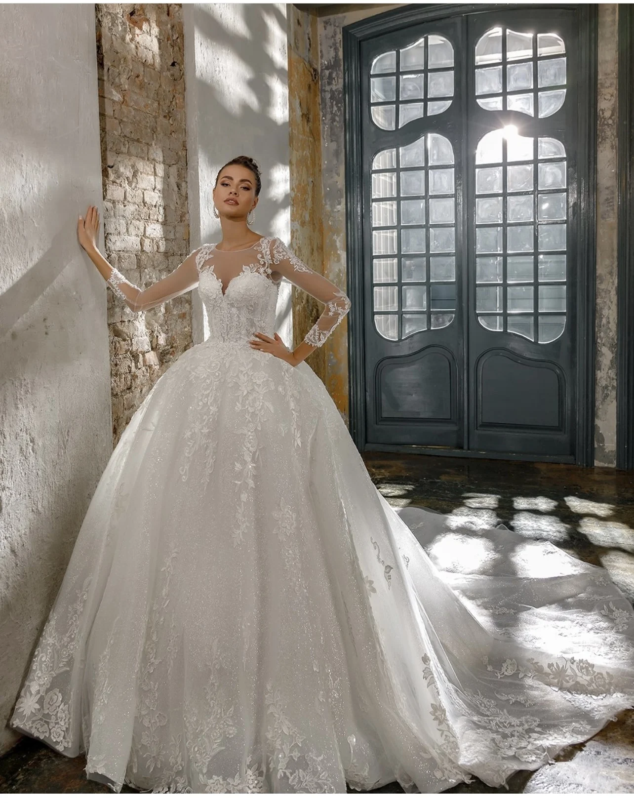 

Luxury Wedding Dress Lace Delicate Appliqu With V-neck Ball Gow Long Sleeve Bride Dress Chapel Train Bridal Gown Vestido De Novi
