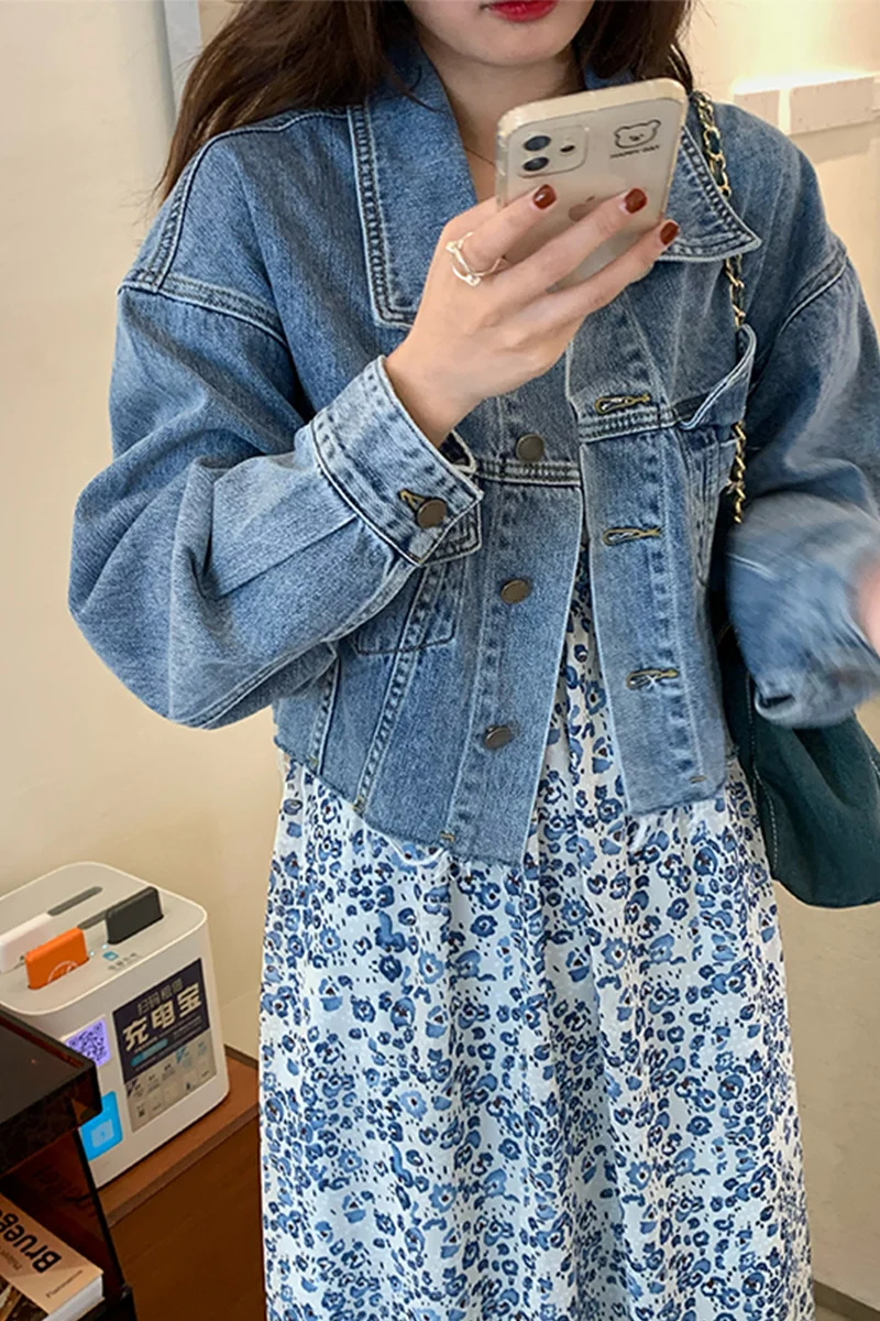 Джинсовая куртка пальто корейская Свободная с карманами и отворотами короткая