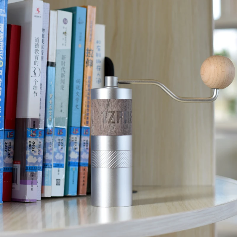 1zpresso-MINI molinillo de Caf&eacute; Manual Q2, molino de caf&eacute; port&aacute;til, rebaba de 5/6 n&uacute;cleos, f&aacute;cil desmontaje para limpieza, rebaba de acero inoxidable 420-1