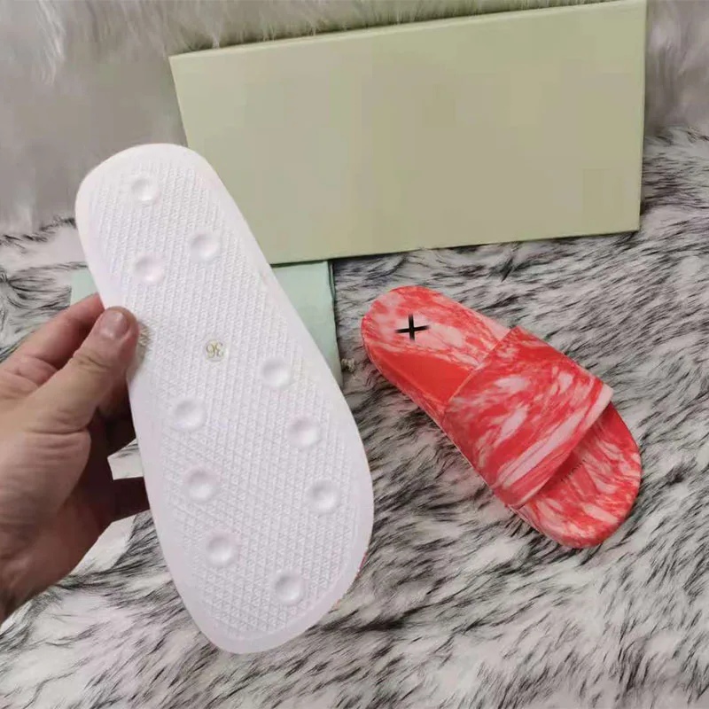 

Beach Slippers Summer Red Camouflage Flat Bottom Comfortable Casual Sandals Ladies Slippers 35-41S Men's Slippers Couple Styles