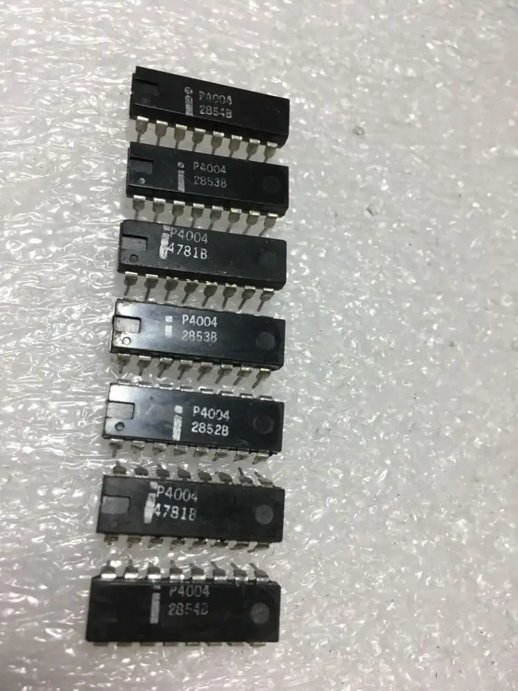 Новые оригинальные импортные D8008-1 GA22V10-5SC P4004 IP80C86-4 CP80C88-4 AMD-K6/233AFR гарантированное