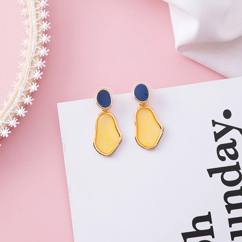 yellow irregular MENGJIQIAO новые винтажные разноцветные геометрические акриловые висячие серьги в форме сердца для женщин круглые жемчужные Висячие глазури Pendientes ювелирные изделия - Окраска металла: yellow irregular