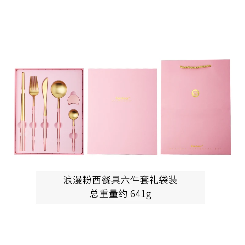 

Kitchen,Dining & Bar