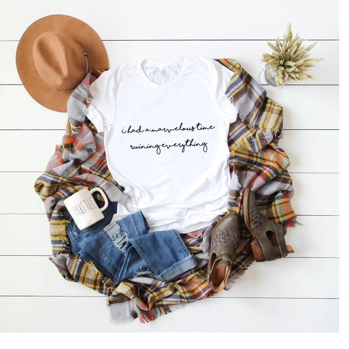 Чудесная футболка из коллекции Я мило время испортил все Свифт фольклорная