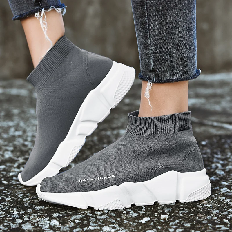 

2020 Light High Top New Breathable Flying Socks Shoes Men Sports Elastic Socks Sneakers Men Ladies Flat Running Walking Shoes