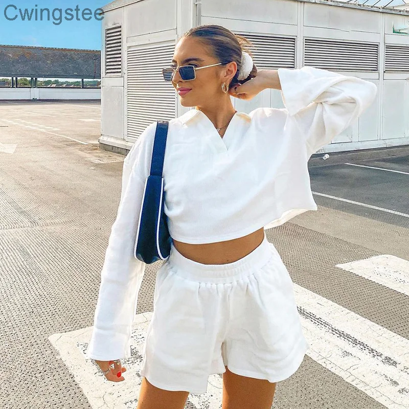 

Autumn Solid White Fashion T-shirts Woman Casual Loose Cropped Tops Tee Cute Basic KoreanV-neck Cloth Streetwear