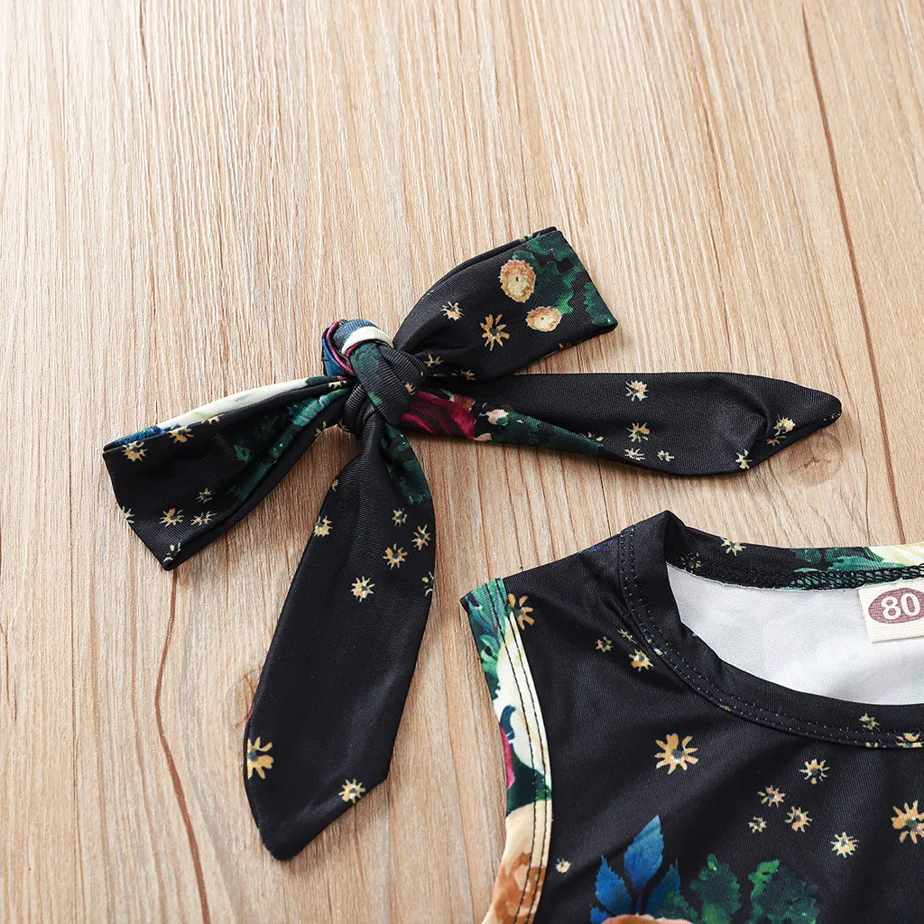 Комплект одежды для маленьких девочек детский жилет с буквами + шорты цветочным