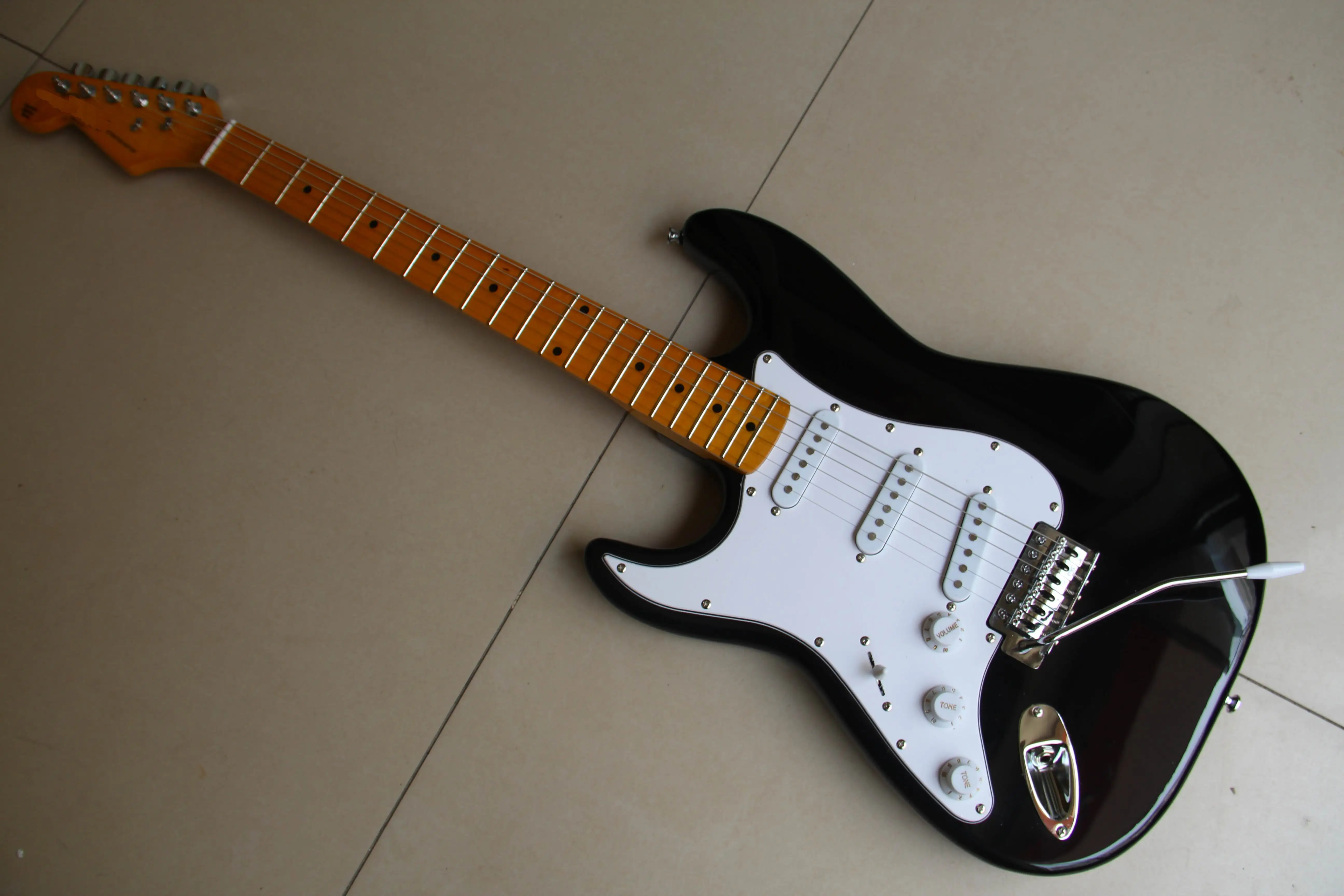 Оптовая продажа гитары из Китая новая леворукая STR электрическая гитара в черном