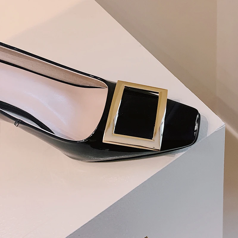 

2021 Fashion Shoes Women Heels Square Toe Pumps Metal Buckle High Heel Shoes Party Shoes Wine Red Wedding Shoes Plus Size 40