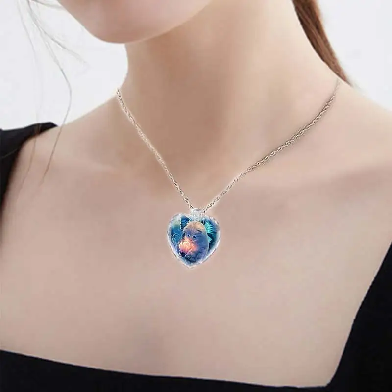 

Creative Female Fashion Cute Cat Exquisite Necklace Sweater Chain Heart Crystal Pendant Necklaces for Women Girl Boho Jewelry