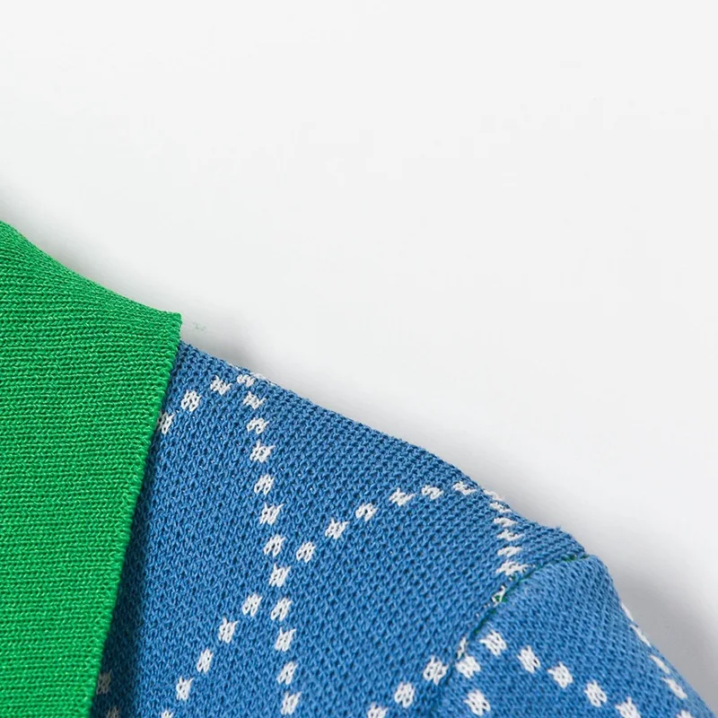 

2021 spring summer women contrast color plaid tiger embroidery knitted cardigan single breasted short sleeve sweater top A425