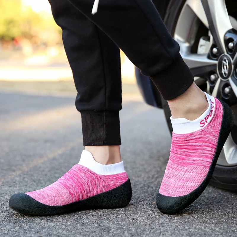 

Women Shoes Stretch Fabric Fashion Slip on Sock Shoes Female Mesh Black Sneakers Flat Casual Tenis Feminino