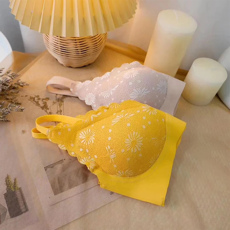 

Sports Bras for Women 2021 Newest Print Wirefree lace Seamless Bra Sports Yoga Running Hot Female Foral Breathable Underwear