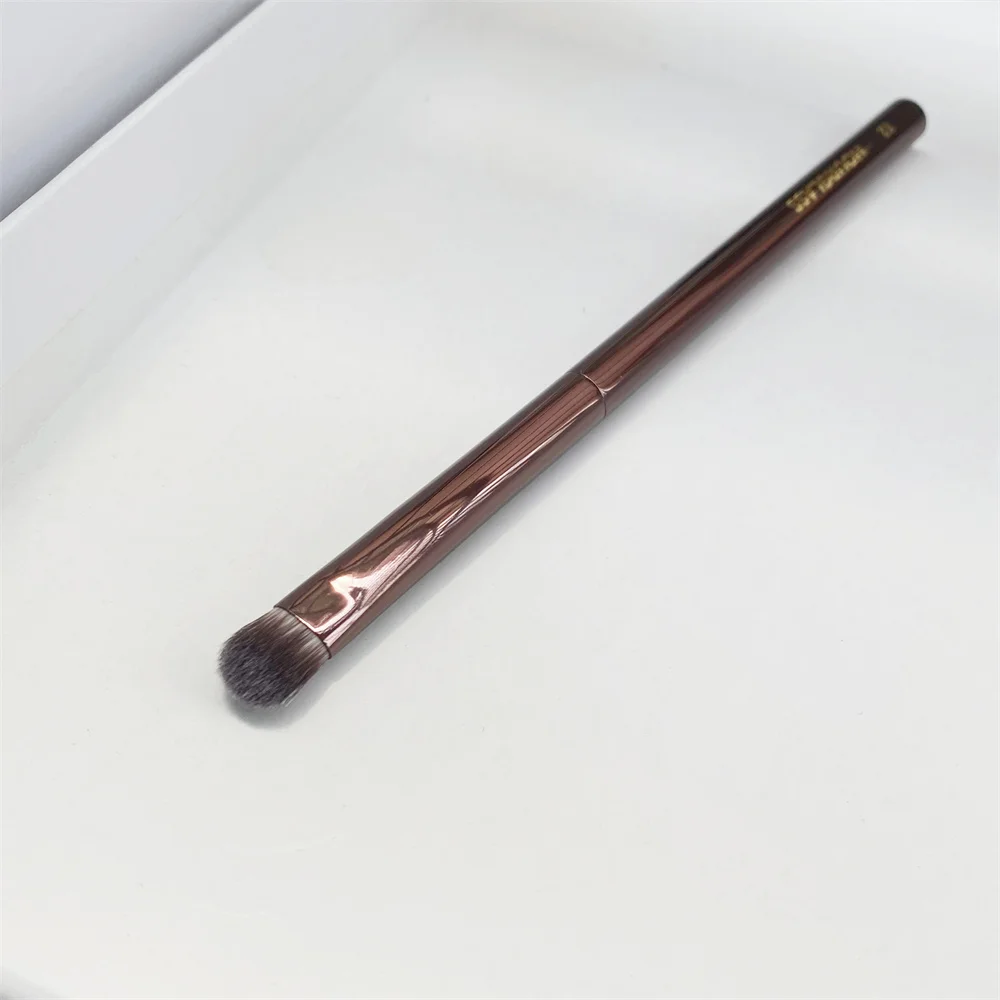 

Beveled Shadow Makeup Brush No.12 - Small Eye Shadow Smudging Blending Highlighting Beauty Cosmetics Tools